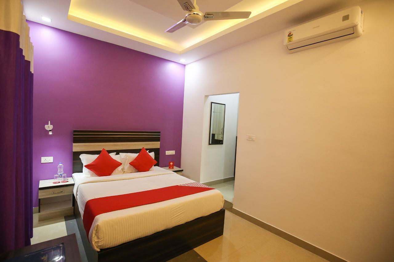 Hotel Oyo 10152 Rail View Residency Alappuzha Exterior foto
