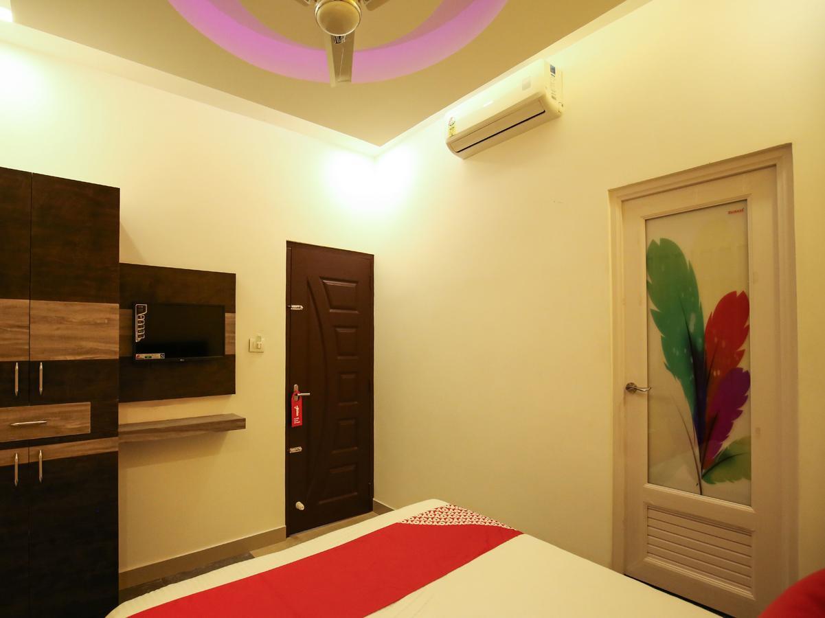 Hotel Oyo 10152 Rail View Residency Alappuzha Exterior foto